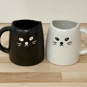 The Miya Company Black and White Cat Face Mugs NEW
